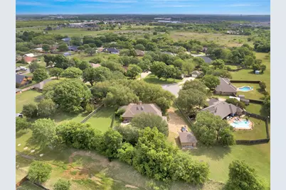 1020 Crystal Lane, Crowley, TX 76036 - Photo 17