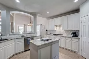 10417 Broadmoor Ln, Rowlett, TX 75089 - Photo 5