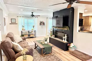 806 Glen Key St, Denison, TX 75020 - Photo 3