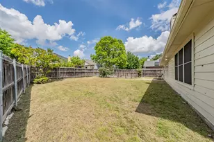 16 Mary Lou Ct, Mansfield, TX 76063 - Photo 5