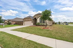 1443 Fox Hollow Rd, Krum, TX 76249 - Photo 5