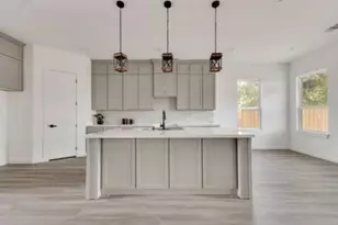 2729 Pike Dr, Lancaster, TX 75134 - Photo 5