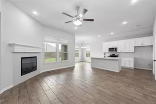 535 Hillcrest Cir, Justin, TX 76247 - Photo 5