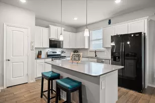 8201 Tomcat Trl, Godley, TX 76044 - Photo 11