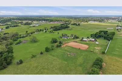 1100 Debbie Lane, Pilot Point, TX 76258 - Photo 21