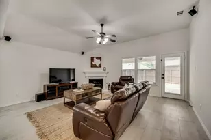 11554 Stephenville Dr, Frisco, TX 75035 - Photo 7