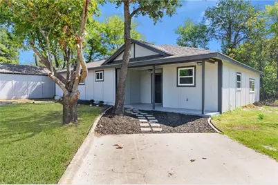 220 Bella Vista Drive, West Tawakoni, TX 75474 - Photo 1