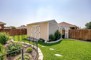 909 Hunter Ln, Burleson, TX 76028 - Photo 35