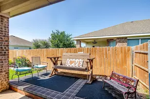 909 Hunter Ln, Burleson, TX 76028 - Photo 33