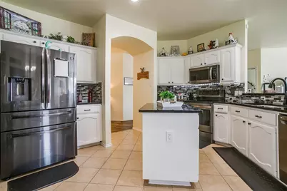 909 Hunter Lane, Burleson, TX 76028 - Photo 11