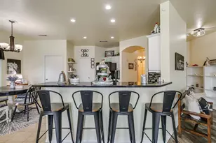 909 Hunter Ln, Burleson, TX 76028 - Photo 9