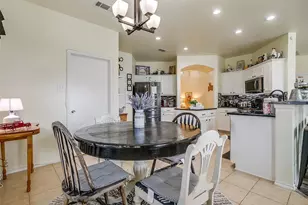 909 Hunter Ln, Burleson, TX 76028 - Photo 17