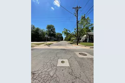 1011 E Houston Street, Paris, TX 75460 - Photo 15