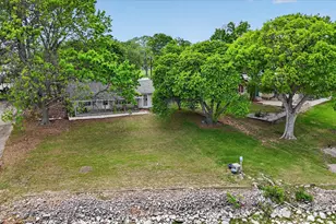 11740 East Ct, Azle, TX 76020 - Photo 25