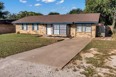 212 Mountain View Drive, Azle, TX 76020 - Photo 3