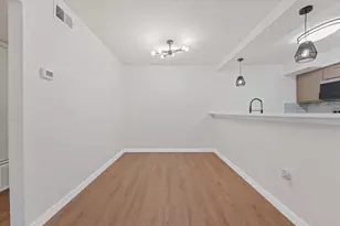 7510 Holly Hill Dr, Dallas, TX 75231 - Photo 17