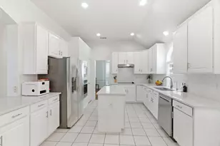 1011 Cowboys Pkwy, Irving, TX 75063 - Photo 7