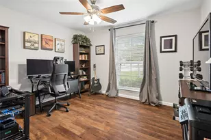 705 Walnut Dr, Lewisville, TX 75067 - Photo 23