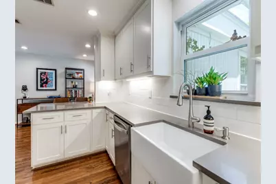 824 Kirkwood Drive, Dallas, TX 75218 - Photo 13