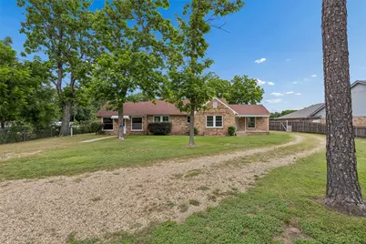 10609 Seagoville Road, Dallas, TX 75217 - Photo 3