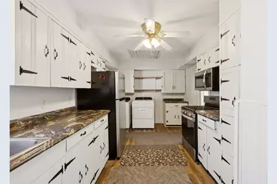 10609 Seagoville Road, Dallas, TX 75217 - Photo 11