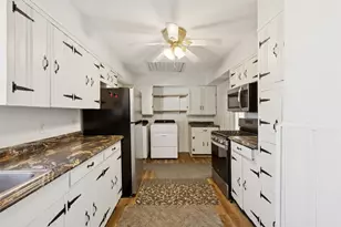 10609 Seagoville Rd, Dallas, TX 75217 - Photo 11