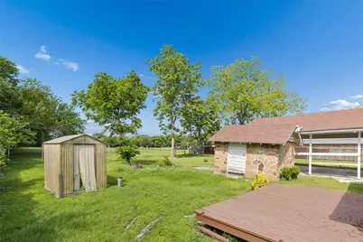 10609 Seagoville Road, Dallas, TX 75217 - Photo 33