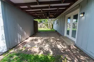 807 Meadow Mead Dr, Allen, TX 75002 - Photo 9