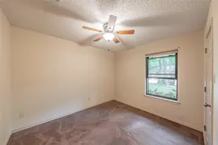 7525 Woodhaven Dr, North Richland Hills, TX 76182 - Photo 19