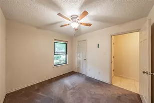 7525 Woodhaven Dr, North Richland Hills, TX 76182 - Photo 17