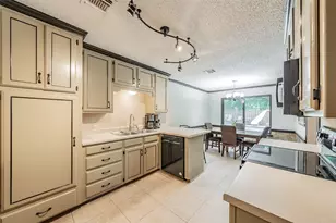 7525 Woodhaven Dr, North Richland Hills, TX 76182 - Photo 5