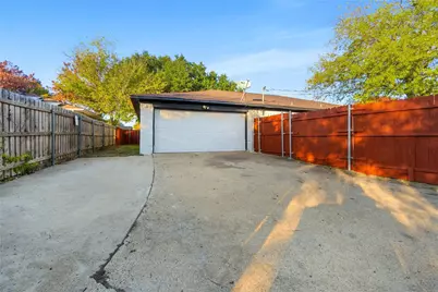6930 Thornwood Drive, Dallas, TX 75227 - Photo 19