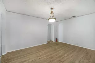 6930 Thornwood Dr, Dallas, TX 75227 - Photo 7