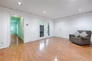 5808 Sandhurst Ln, Dallas, TX 75206 - Photo 11