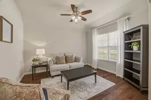 1021 Morningside Dr, Burleson, TX 76028 - Photo 15