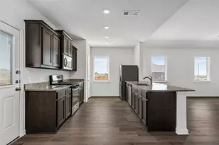 945 Cawthorne Trl, Fort Worth, TX 76108 - Photo 3