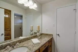 2024 Crooked, Arlington, TX 76006 - Photo 9