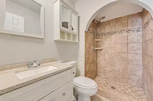 936 Mossvine Dr, Plano, TX 75023 - Photo 17
