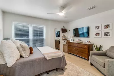 1417 McCoy Street, Dallas, TX 75204 - Photo 17