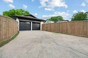 9342 Springwater Dr, Dallas, TX 75228 - Photo 37