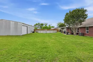 636 E Eubank St, Mabank, TX 75147 - Photo 31