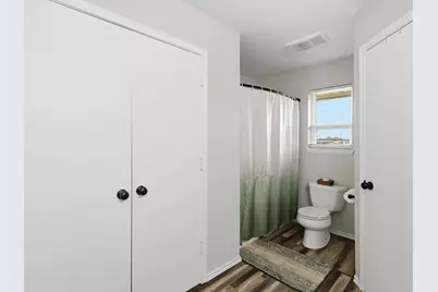 636 E Eubank Street, Mabank, TX 75147 - Photo 15
