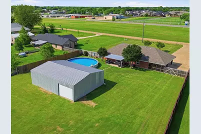 636 E Eubank Street, Mabank, TX 75147 - Photo 27