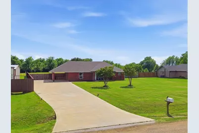 636 E Eubank Street, Mabank, TX 75147 - Photo 25