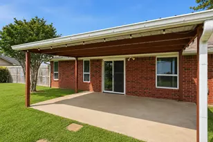 636 E Eubank St, Mabank, TX 75147 - Photo 21