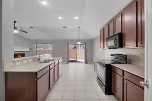 440 Lead Creek Dr, Fort Worth, TX 76131 - Photo 9