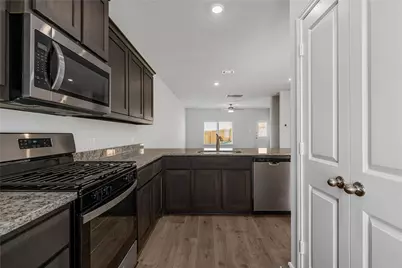 940 Cawthorne Trail, Fort Worth, TX 76108 - Photo 3