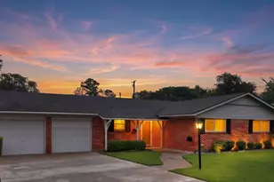 5621 Wedgworth Rd, Fort Worth, TX 76133 - Photo 1