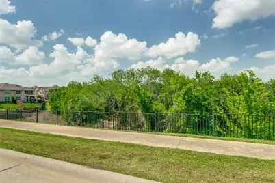 1132 Hemingway Lane, Irving, TX 75063 - Photo 35