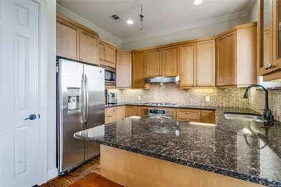 1132 Hemingway Lane, Irving, TX 75063 - Photo 5